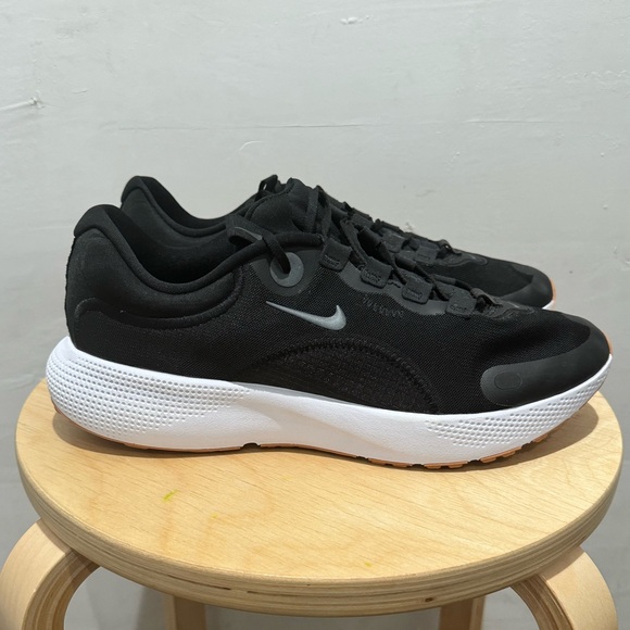 Nike React Escape Run Black Womens Size 11 - Picture 3 of 7